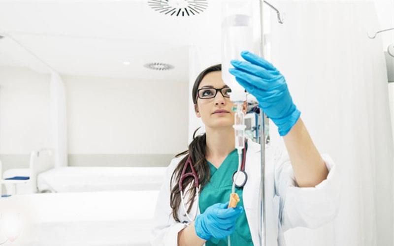 وصل سرم در منزل ماهان طب قم